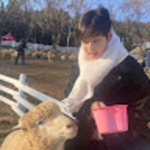 Meet your Posher, Leilani